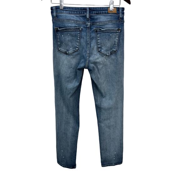 JUDY BLUE Boyfriend Fit Denim Jeans Womens Size 7/28 Relaxed Distressed - Picture 2 of 11